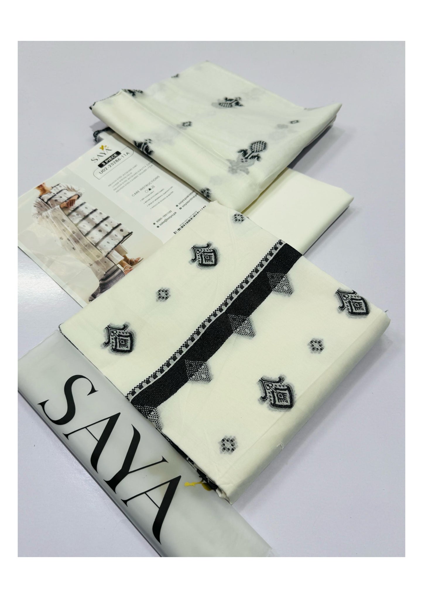 SAYA Jacquard β New Vole Winter Collection 2025 (3-Piece Unstitched Suit)