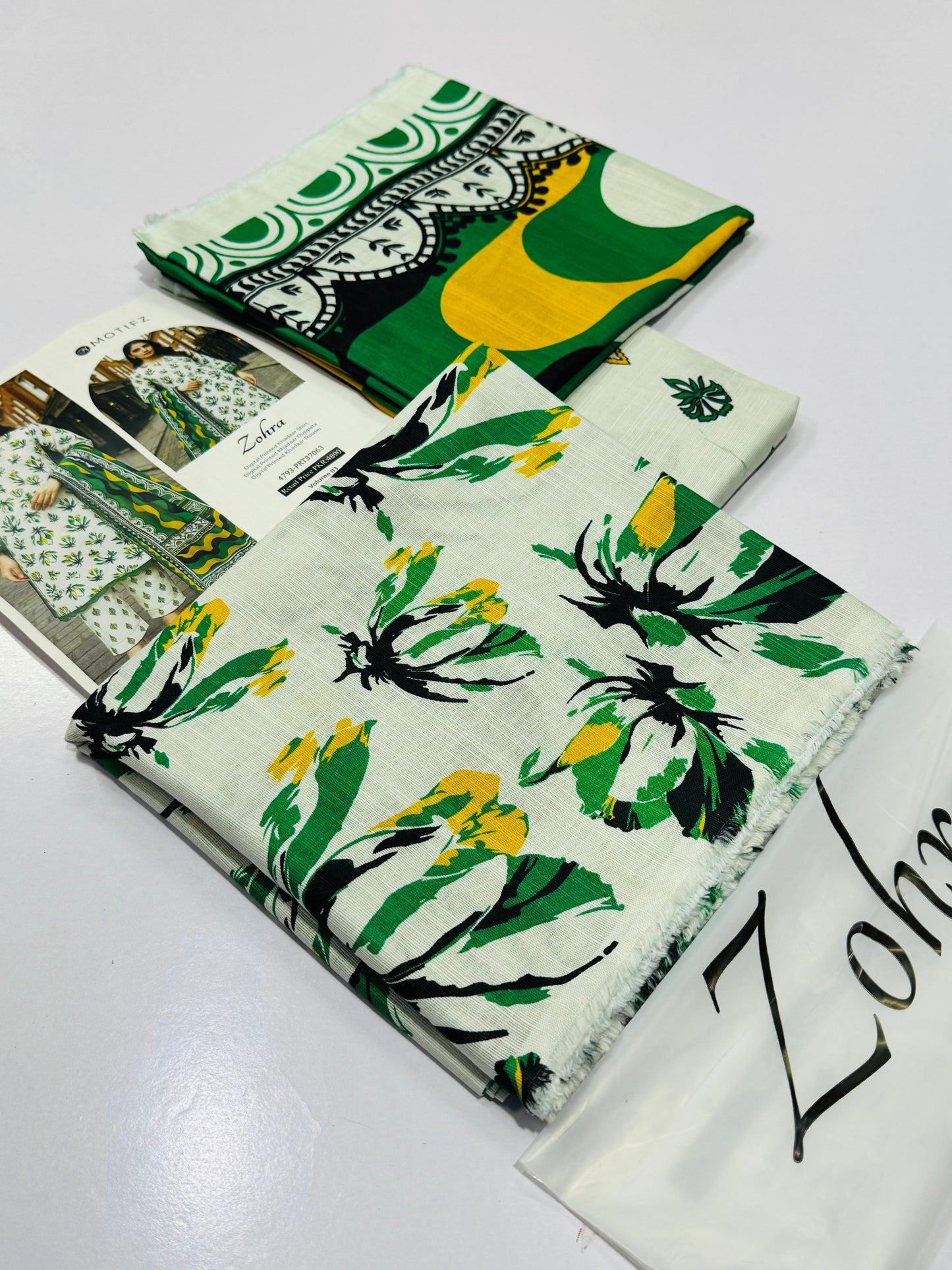 ZOHRA by Motifz – Khaddar Collection 2025 (3-Piece Printed Suit)