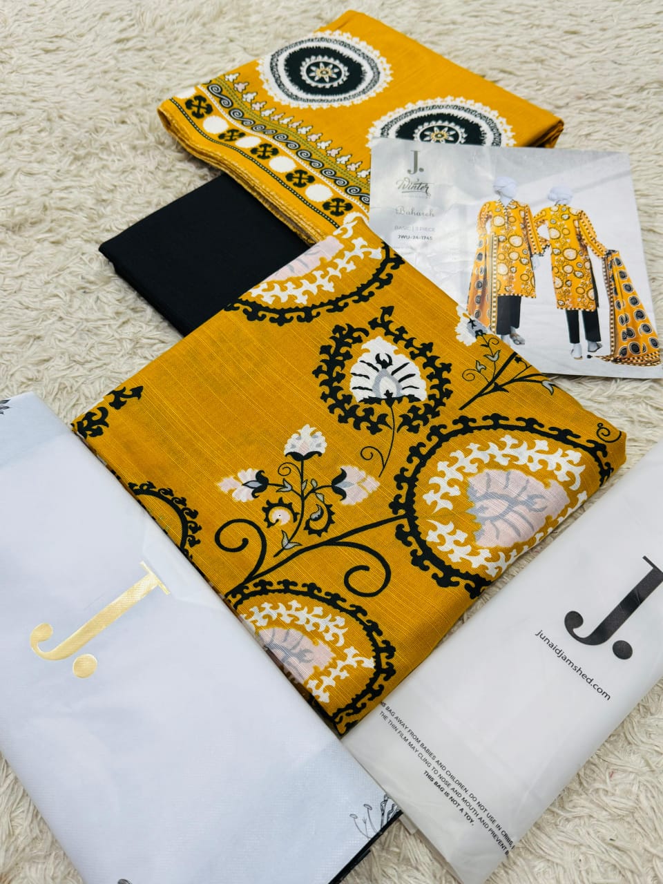 J. Outlet Stock – Original Khaddar Collection 2025 (3-Piece Unstitched Suit)