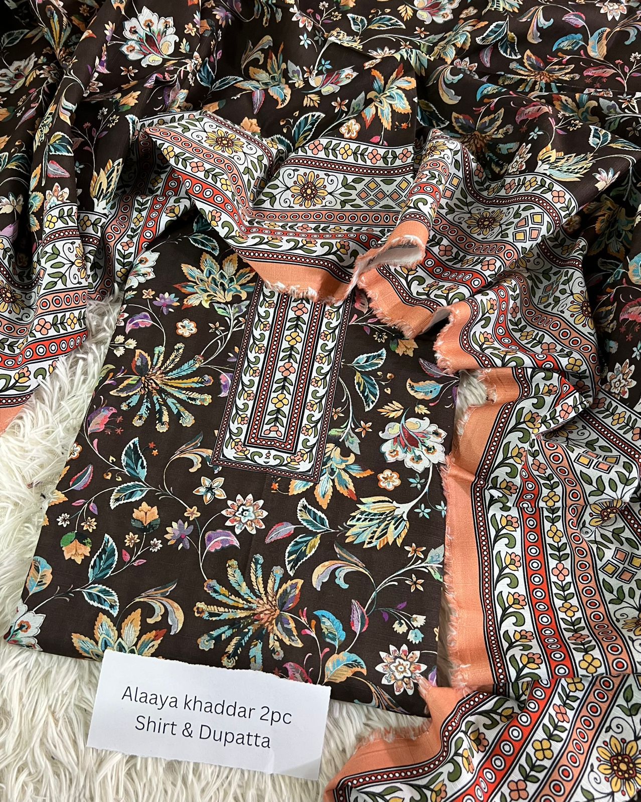 Alaya Khaddar 2-Piece Printed Winter Collection 2025 – Premium Khaddar Suit