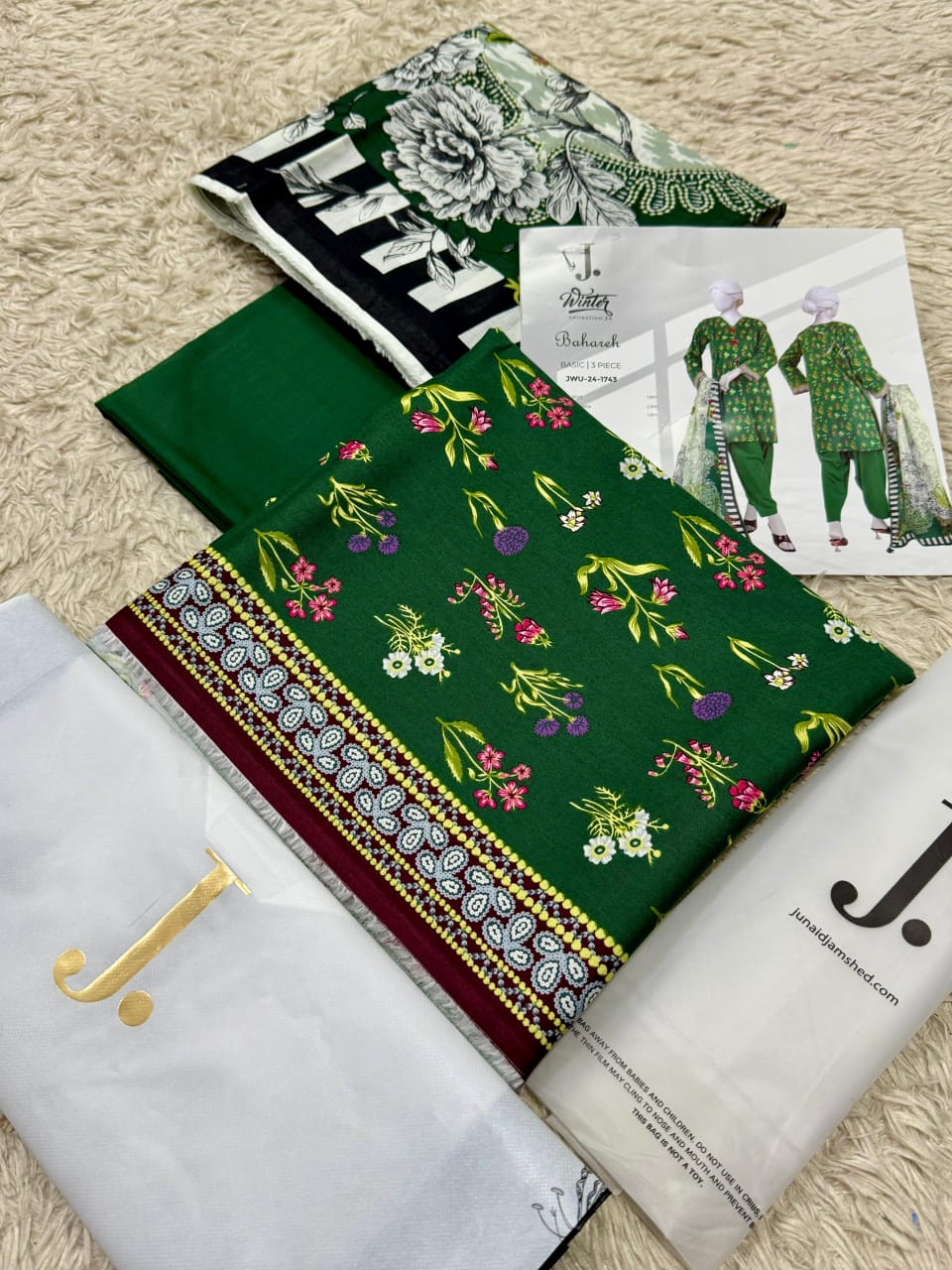 J. Outlet Stock – Original Khaddar Collection 2025 (3-Piece Unstitched Suit)