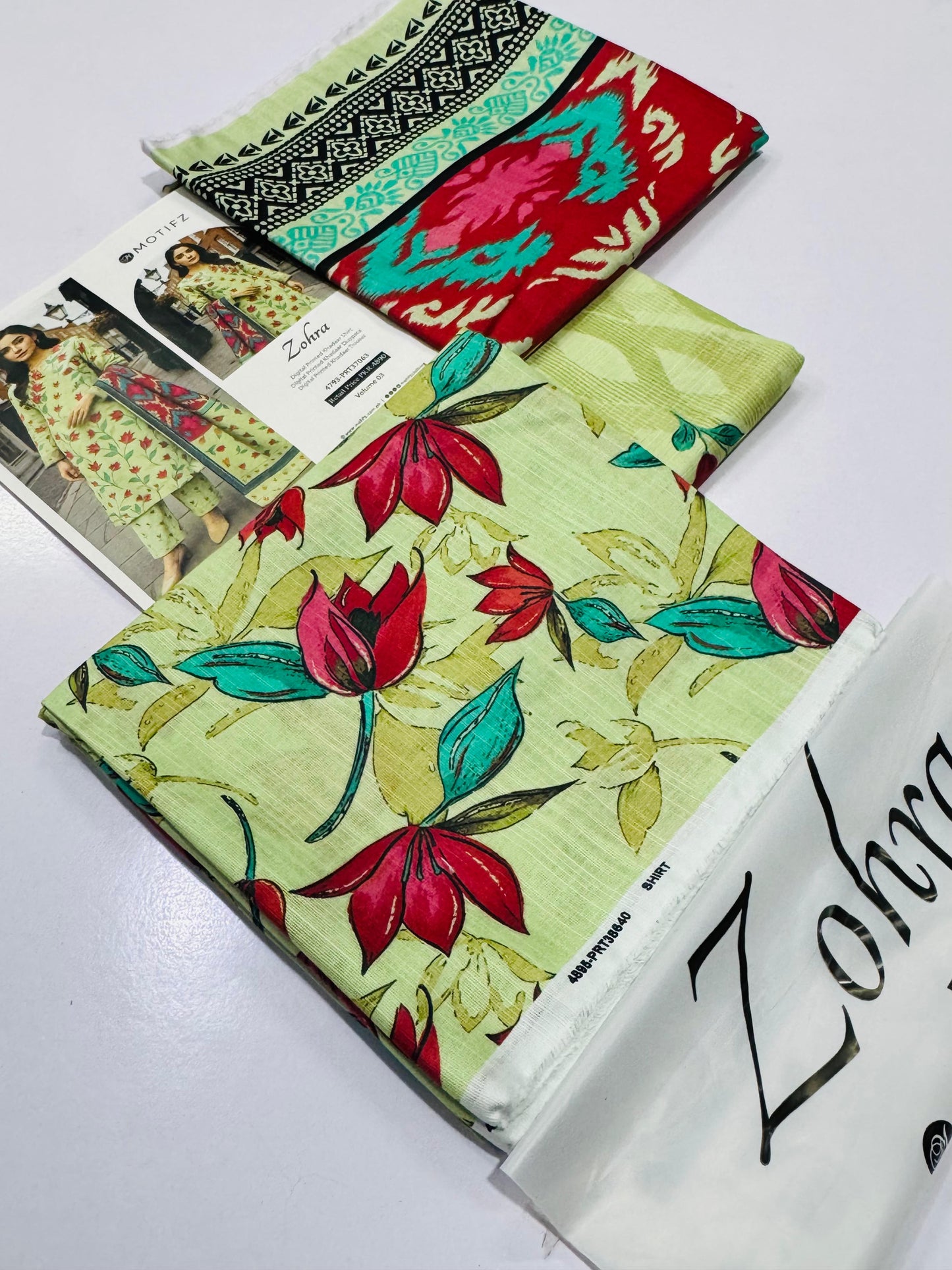 ZOHRA by Motifz – Khaddar Collection 2025 (3-Piece Printed Suit)