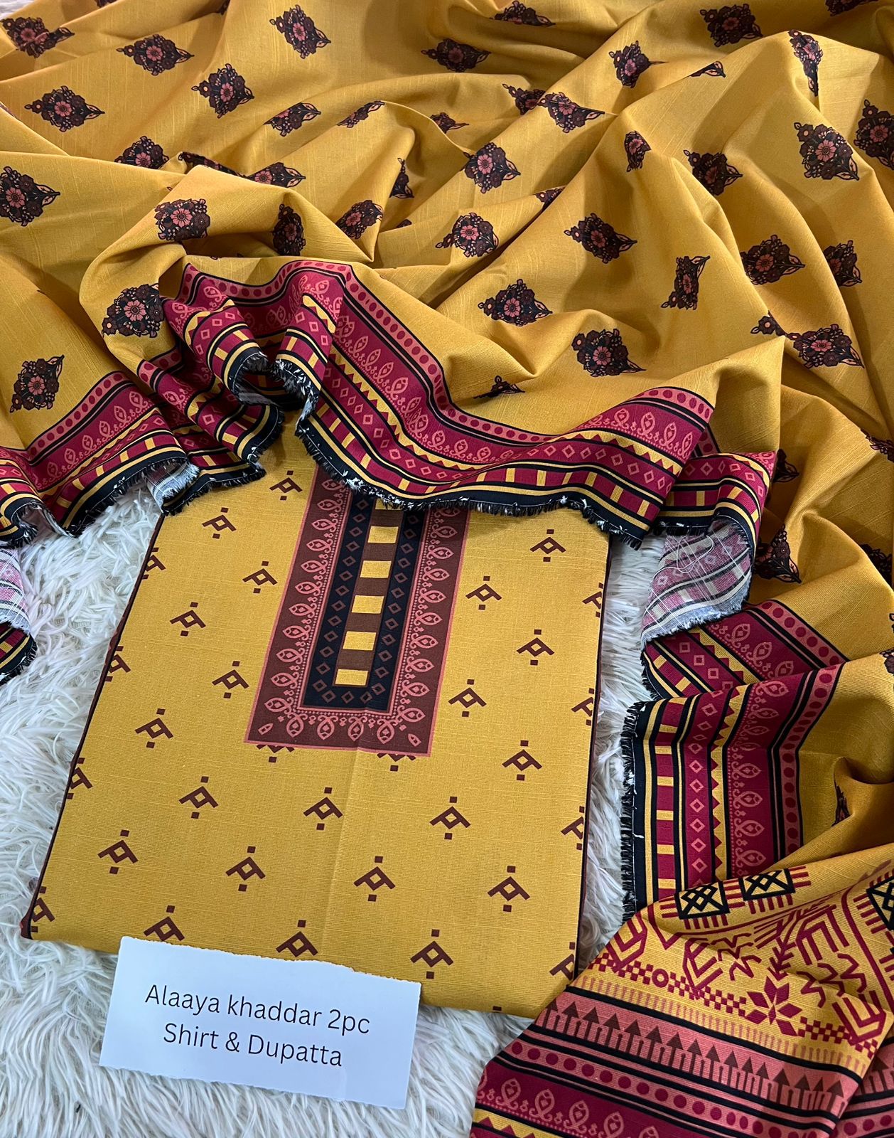 Alaya Khaddar 2-Piece Printed Winter Collection 2025 – Premium Khaddar Suit