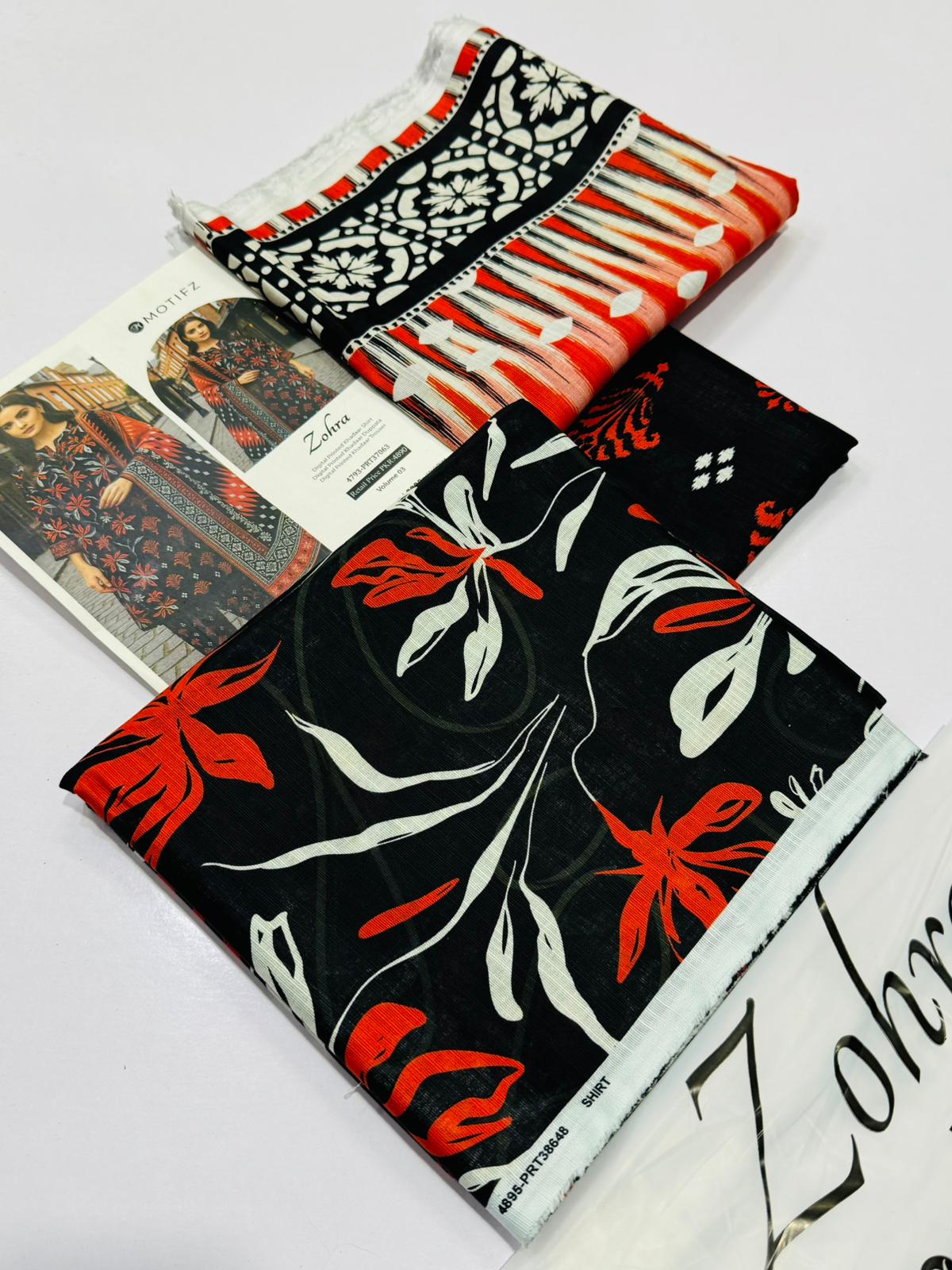 ZOHRA by Motifz – Khaddar Collection 2025 (3-Piece Printed Suit)