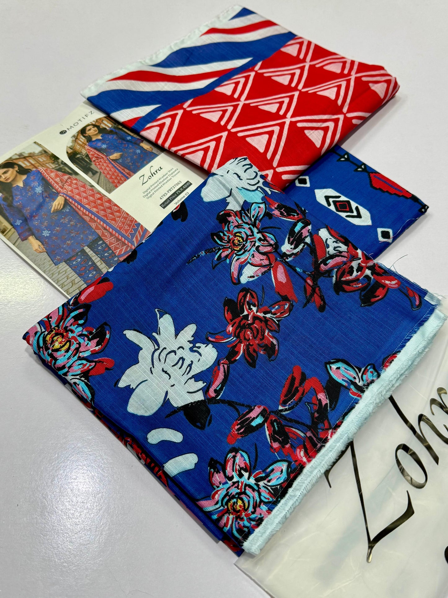 ZOHRA by Motifz – Khaddar Collection 2025 (3-Piece Printed Suit)