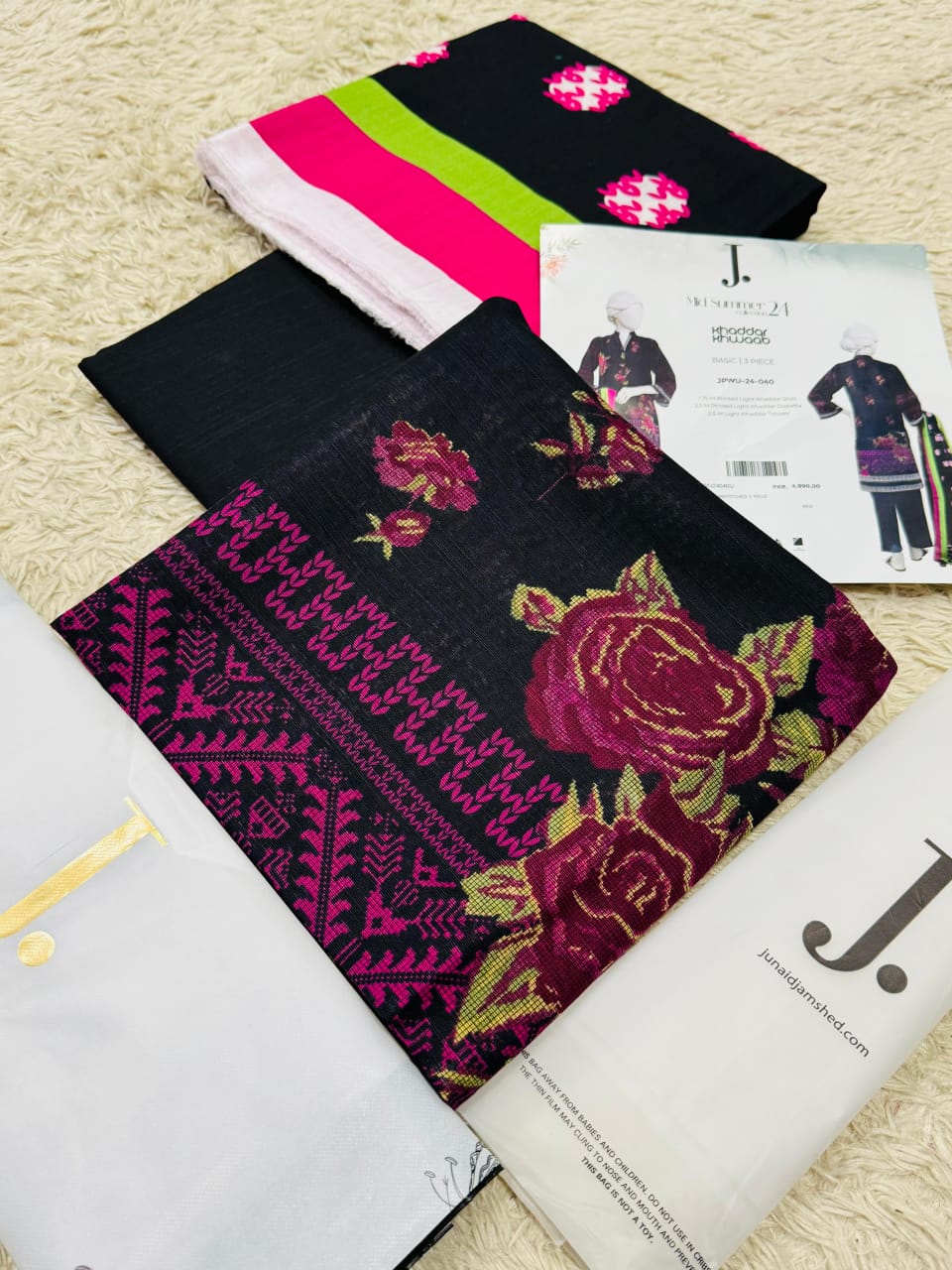 J. Outlet Stock – Original Khaddar Collection 2025 (3-Piece Unstitched Suit)