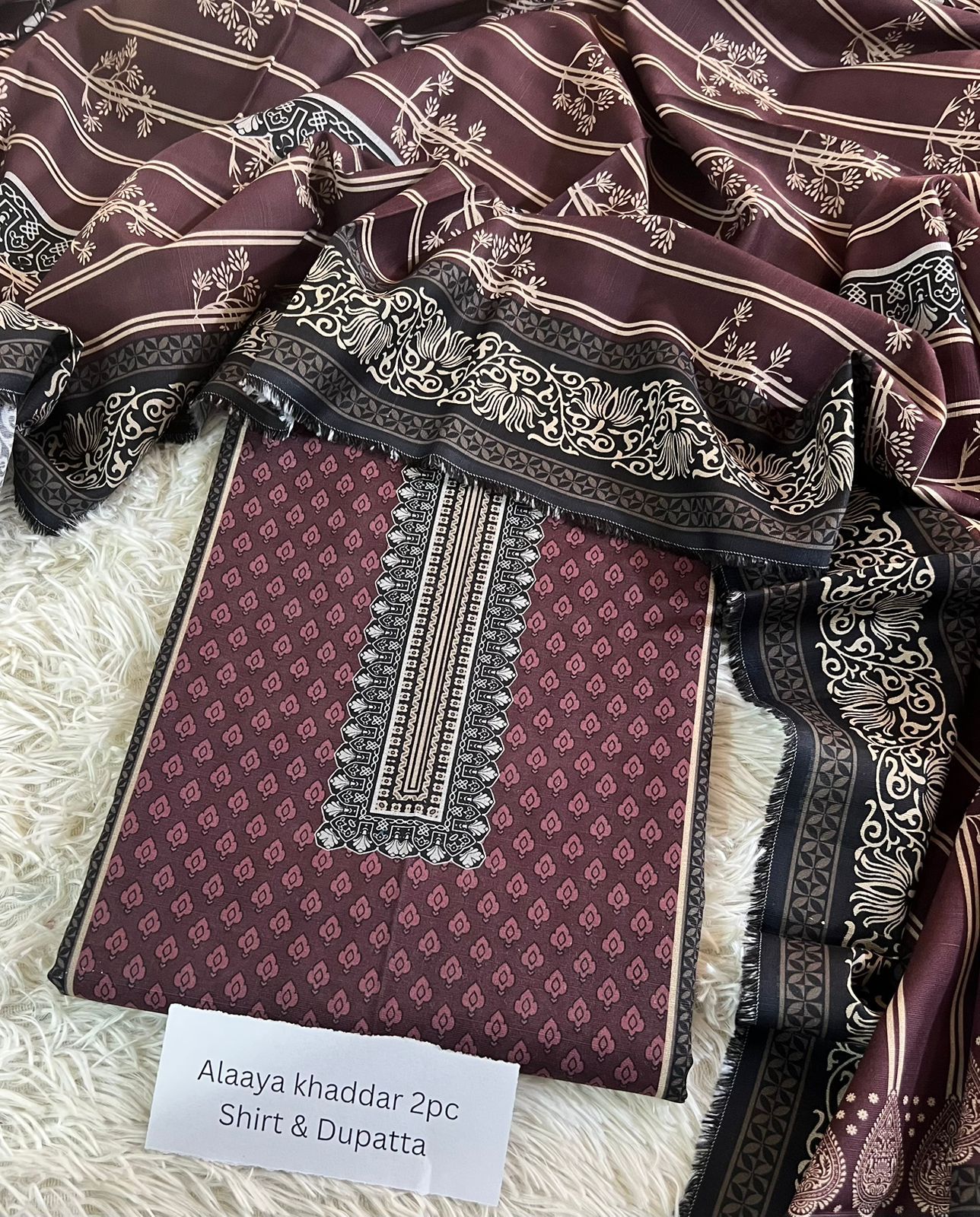 Alaya Khaddar 2-Piece Printed Winter Collection 2025 – Premium Khaddar Suit